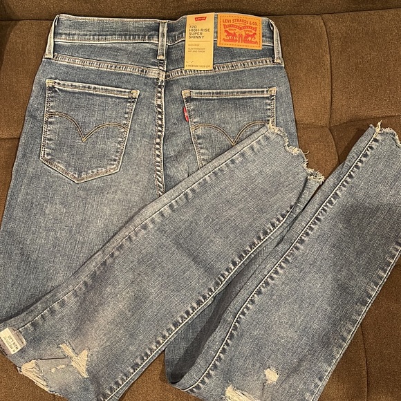 LEVI 720 High Rise Super Skinny Distressed Jeans - Picture 2 of 2